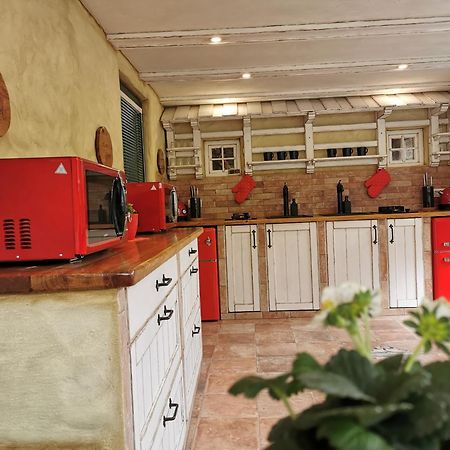 House Gabrijel With Four Seasons Outdoor Kitchen Villa เบลด ภายนอก รูปภาพ